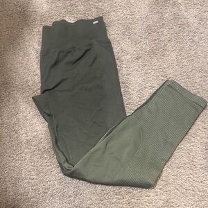 Pink active leggings